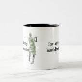 Besser beim Golf Zweifarbige Tasse (Mittel)