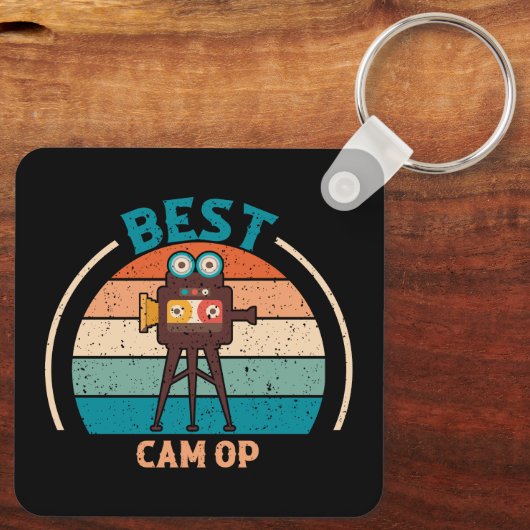 Best Cam Op - Retro Style Schlüsselanhänger (Rückseite)