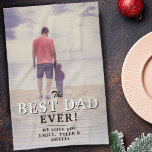 Best Dad Ever Typography Father's Day Foto Geschirrtuch<br><div class="desc">Bester Vater je Typografie Vatertag Foto Küchentücher. Das Design hat moderne Typografie in Schwarz-Weiß-Farben,  die das Foto Personalize mit Ihren Namen und fügen Sie Ihr Foto. Niedliche und süße Sake Geschenke für einen Vater oder Großvater zum Vatertag,  Geburtstag oder Weihnachten.</div>
