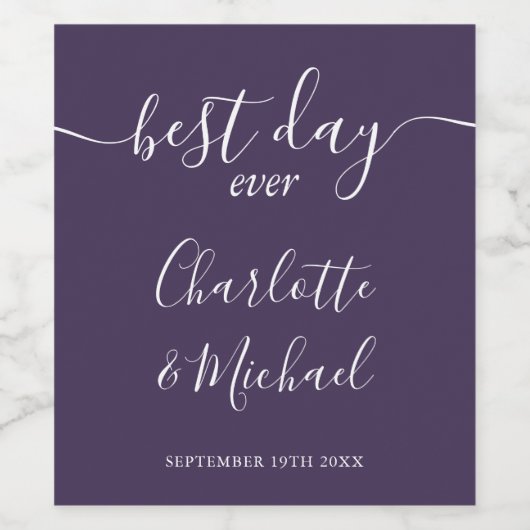 Best Day Ever Elegant Script Purple Wedding Weinetikett (Einzelnes Label)