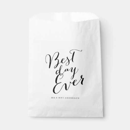 Best Day Ever Script Chic Calligrafy Name Wedding Geschenktütchen (Vorderseite)