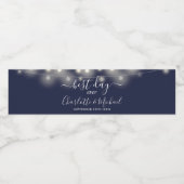 Best Day Ever String Lights Navy Blue Wedding Wasserflaschenetikett (Einzelnes Label)