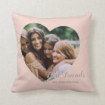 Best Friends Foto Niedliche Freundschaft Blus Pink Kissen<br><div class="desc">Beste Freunde Design mit herzförmigen Foto-Vorlage,  um Freundschaft zu feiern,  vor einem rot-rosa Hintergrund. Dieses niedliche Layout mit Ihren Lieblingsbildern,  -farben und -Schriftart ganz einfach personalisieren.</div>