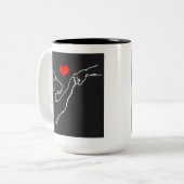 Best Friends Hand and Dog Line Art Pullover Zweifarbige Tasse (Vorderseite Links)