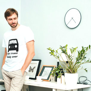 Best Travel Buddy Ever (Name des Hundes einfügen) T-Shirt