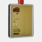 Bestandteile für Steak tartare auf Gelb Silbernes Ornament (Rechts)