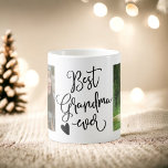Beste Großmutter je Schwarz-weiß 2 Fotos Collage Kaffeetasse<br><div class="desc">Beste Großmutter aller Zeiten,  bearbeitbare Schwarz-Weiß-Farben,  mit 2 Foto Gittercollage,  fügen Ihre Lieblings-Familie-Fotos,  mit einer eleganten Skripttypografie.</div>