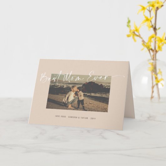 Beste Mama je Chic Handwriting Script Modernes Fot Karte (Gelbe Blume)