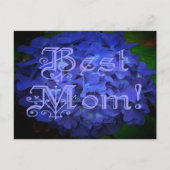 Beste Mama mit Hintergrund der blauen Blume Postkarte (Vorderseite)
