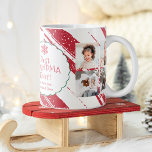 Beste Oma 5 Fotos Chrsitas Streifen Rot Kaffeetasse<br><div class="desc">Beste Großmutter aller Zeiten! 5 Fotos Chrsitas Streifen schneidet rot. Alle Farben sind bearbeitbar. Mit Schneeflocken,  rot und grün traditionelle Weihnachtsfarben.</div>