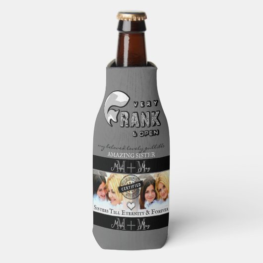 Beste Schwester, Monogram Custom: Schwarz & Weiß T Flaschenkühler (Flaschenvorderseite)