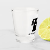 BESTEHEND IN FIKTION SCHNAPSGLAS (Links)