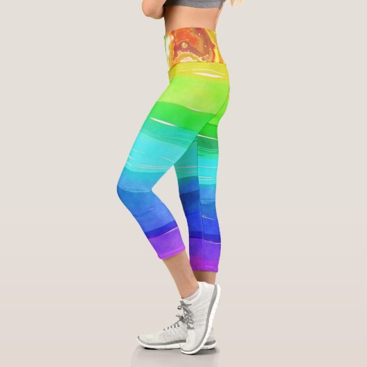 Bester Regenbogen und beste Aquarellfarbe Capri Leggings (Links)