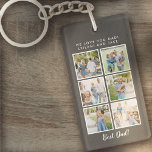 Bester Vater! 6 Fotos Benutzerdefinierte Meldung g Schlüsselanhänger<br><div class="desc">Bester Papi-Script-Schriftart mit 6 Foto-Slots für die Familie und einer benutzerdefinierten Nachricht für Ihren Vater Nummer 1.</div>