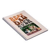 Bester Vater je Foto mit Groovy Retro Typografie Notizblock (Rechte Seite)