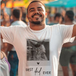 Bester Vater je Minimalistisches Foto T-Shirt<br><div class="desc">Feiern Sie den besten Papa aller Zeiten mit unserem minimalistischen Foto Männer T - Shirt! Dieses moderne und stilvolle Design besticht durch die herzliche Botschaft "Best Vater Ever" und einen individuell gestaltbaren Raum für Ihr LieblingsFoto. Dadurch entsteht ein personalisierter, komfortabler und sinnvoller T - Shirt. Dieser hochwertige T - Shirt,...</div>