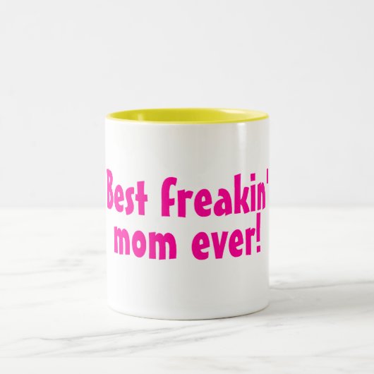 Bestes Freakin Mama-überhaupt Rosa Zweifarbige Tasse (Mittel)