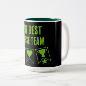 Bestes Krankenversicherungsteam Zweifarbige Tasse (VorderseiteRechts)