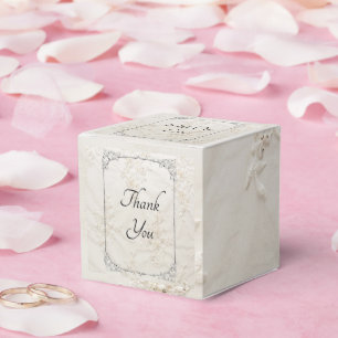 Bestickte Spitzen-Hochzeitsgeschenkbox Geschenkschachtel