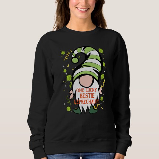 Bestie Funny St Patrick S Day Lucky Gnome Familie Sweatshirt (Vorderseite)