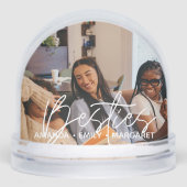 Besties Simple Modern Script Zwei Fotos Schneekugeln (Vorderseite)