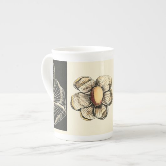 Bestückte Tiere auf Creme-Hintergrund gemalt Porzellantasse (Vorderseite Links)