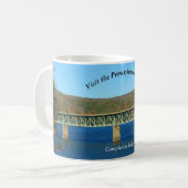 Besuch PA Wilds Picturesque Souvenir Casey Bridge Kaffeetasse (Vorderseite Links)