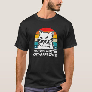 Besucher müssen über ein Cat-zugelassenes Cat Love T-Shirt