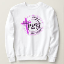 Bete durch das weiche weiße Sweatshirt, Kreuz
