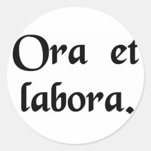 Beten Sie und arbeiten Sie Runder Aufkleber