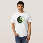 Betender Mantis Nunchaku T-Shirt (Vorne ganz)