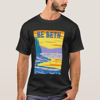 Beth Yellowstone im Hintergrund T-Shirt