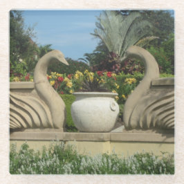 Betonschwäne, die als Untersetzer aus Glas hergest