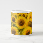Betriebe | Ein Sonnenblumenfeld Jumbo-Tasse (Vorderseite)