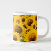 Betriebe | Ein Sonnenblumenfeld Jumbo-Tasse (Rechts)