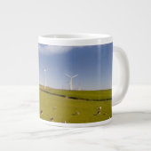 Betriebe | Kühe in der Nähe der Windmühle Jumbo-Tasse (Vorderseite Rechts)
