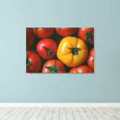 Betriebe | Rote und gelbe Tomaten/Paradeiser Leinwanddruck (Insitu (Holzboden))