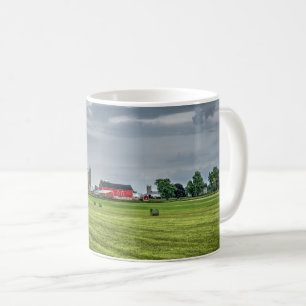 Betriebe   Roter Stall & Silo im Frühjahr Kaffeetasse