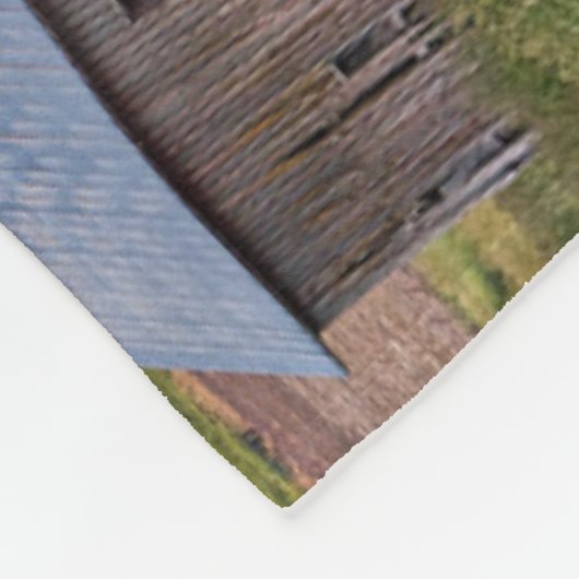 Betriebe | Rustikaler roter Stall mit amerikanisch Fleecedecke (Ecke)