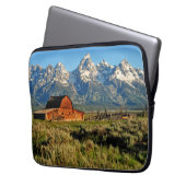 Betriebe | von schneebedeckten Bergen beschatteter Laptopschutzhülle (Vorderseite Links)