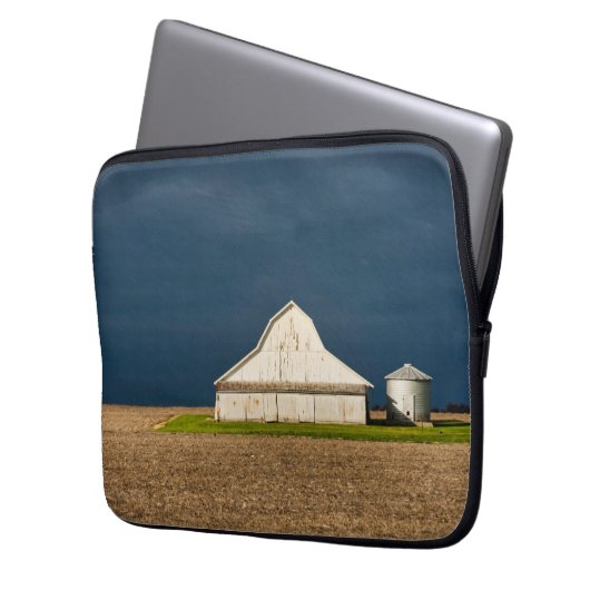 Betriebe | Weißer Stall & Silo Laptopschutzhülle (Vorderseite Links)