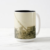 BETRIEBENER Kranmotor mit Kranantrieb im Nordweste Zweifarbige Tasse (VorderseiteRechts)