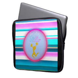 Betrügerische Streifen "Don't Just Fly, Soar" Laptopschutzhülle