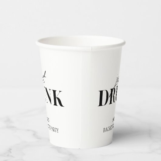 Betrunken in Liebe | Nur betrunken Bachelorette Pappbecher (Rechts)