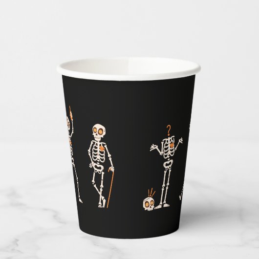 Betrunkenes Skelett im Halloween-Party Pappbecher (Links)