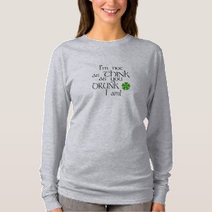 Betrunkenes Spaß-Grün-Kleeblatt T-Shirt