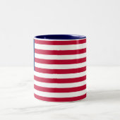 Betsy Ross American Flag Zweifarbige Tasse (Mittel)