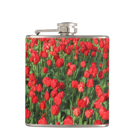 Bett aus roten Tulpen 02 Flachmann (Vorderseite)