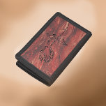 Beuatiful Red Marble Tri-fold Geldbeutel<br><div class="desc">Genießen Sie dieses schöne moderne Marmor Trifold Ballet mit einer Rose. Eine passende Tasche mit diesem Design finden Sie in der Extravaganten Tragetaschen- und Walletsammlung. Lass mir Bescheid,  wenn du ihm einen Text hinzufügen möchtest.</div>