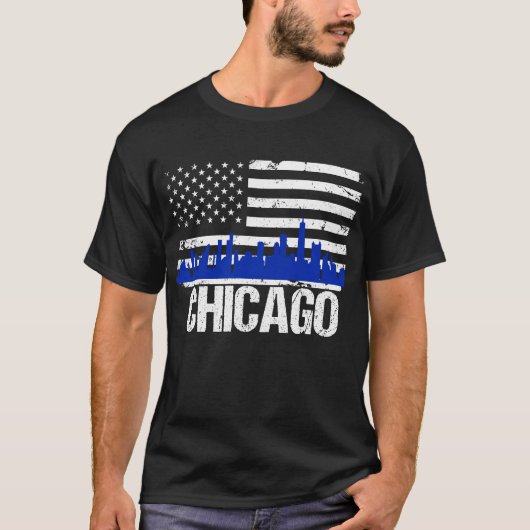 Beunruhigte amerikanische Flagge Chicagos Skyline T-Shirt (Vorderseite)